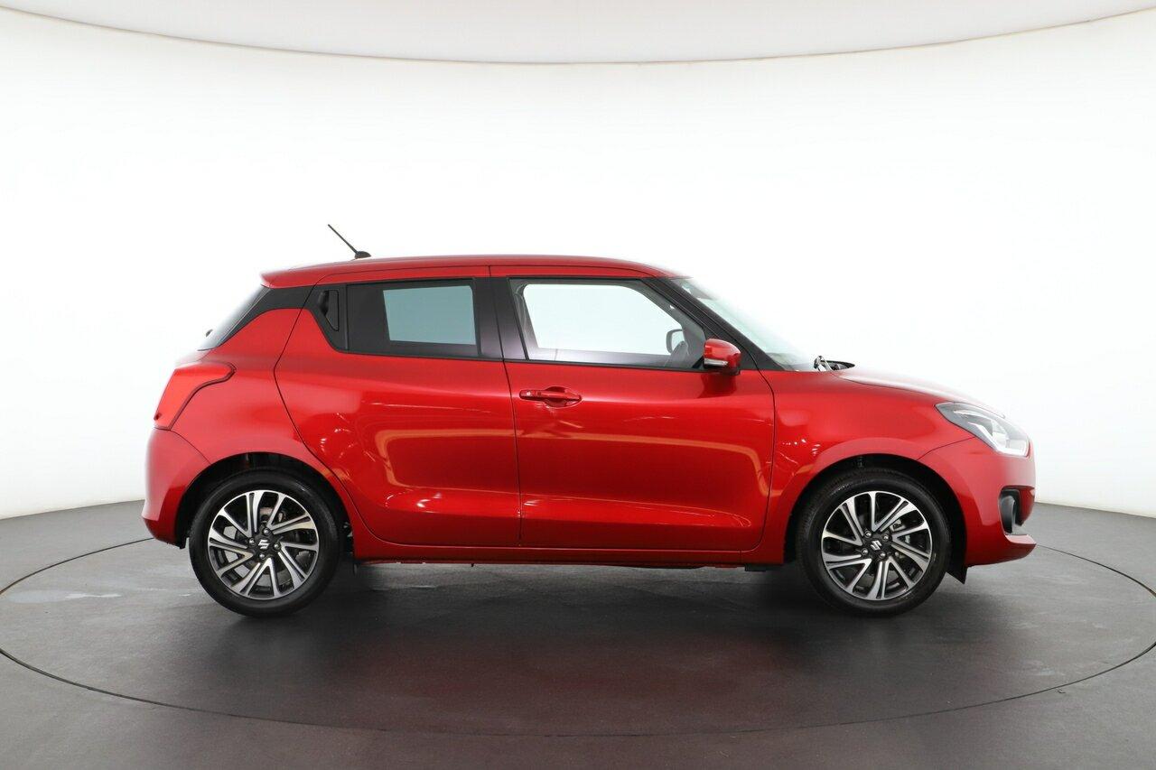 Suzuki Swift image 2