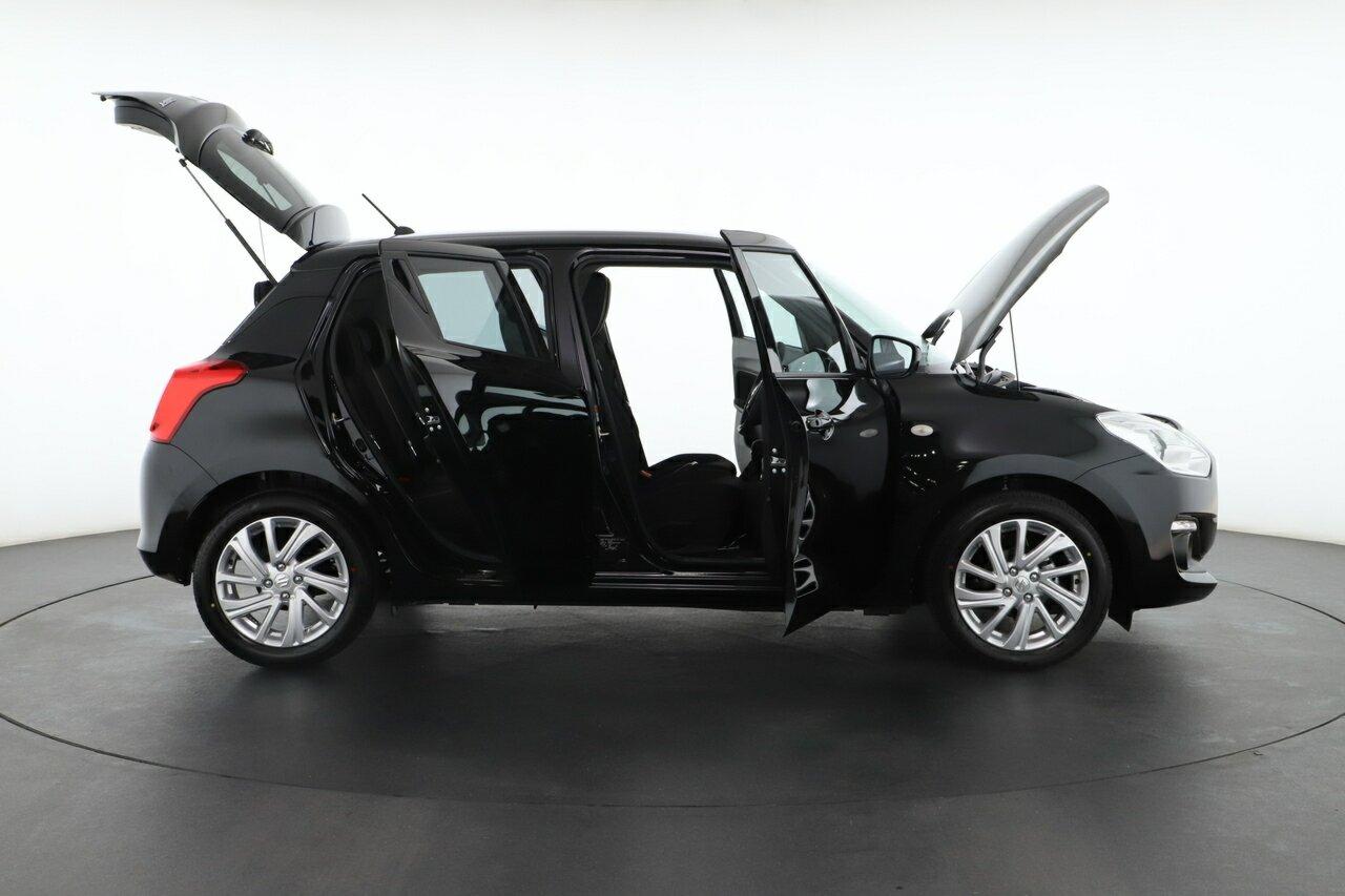 Suzuki Swift image 2