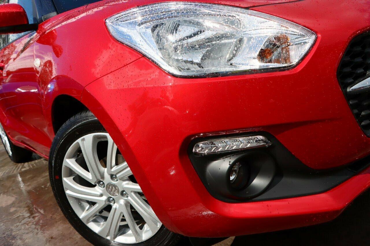 Suzuki Swift image 2