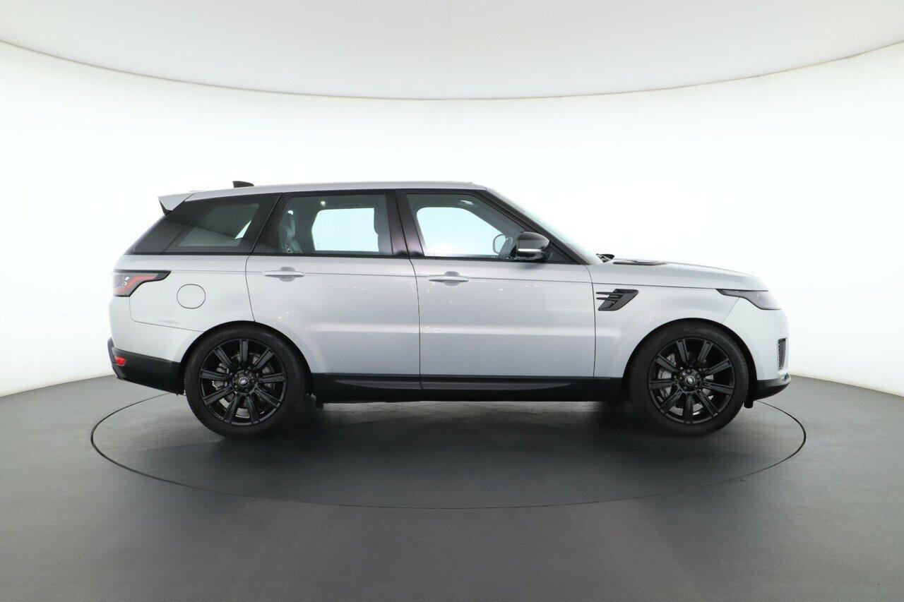 Land Rover Range Rover Sport image 2