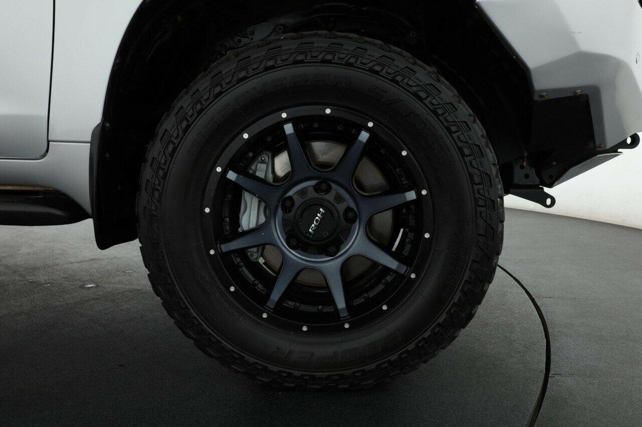 Toyota Landcruiser image 4