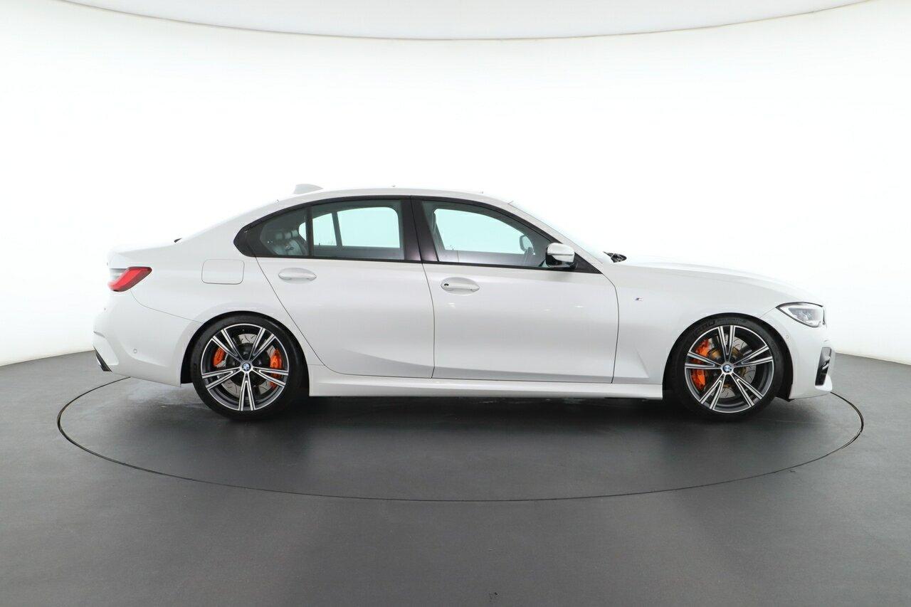 BMW 3 Series image 2