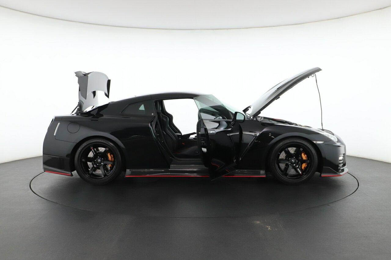Nissan Gt-r image 2