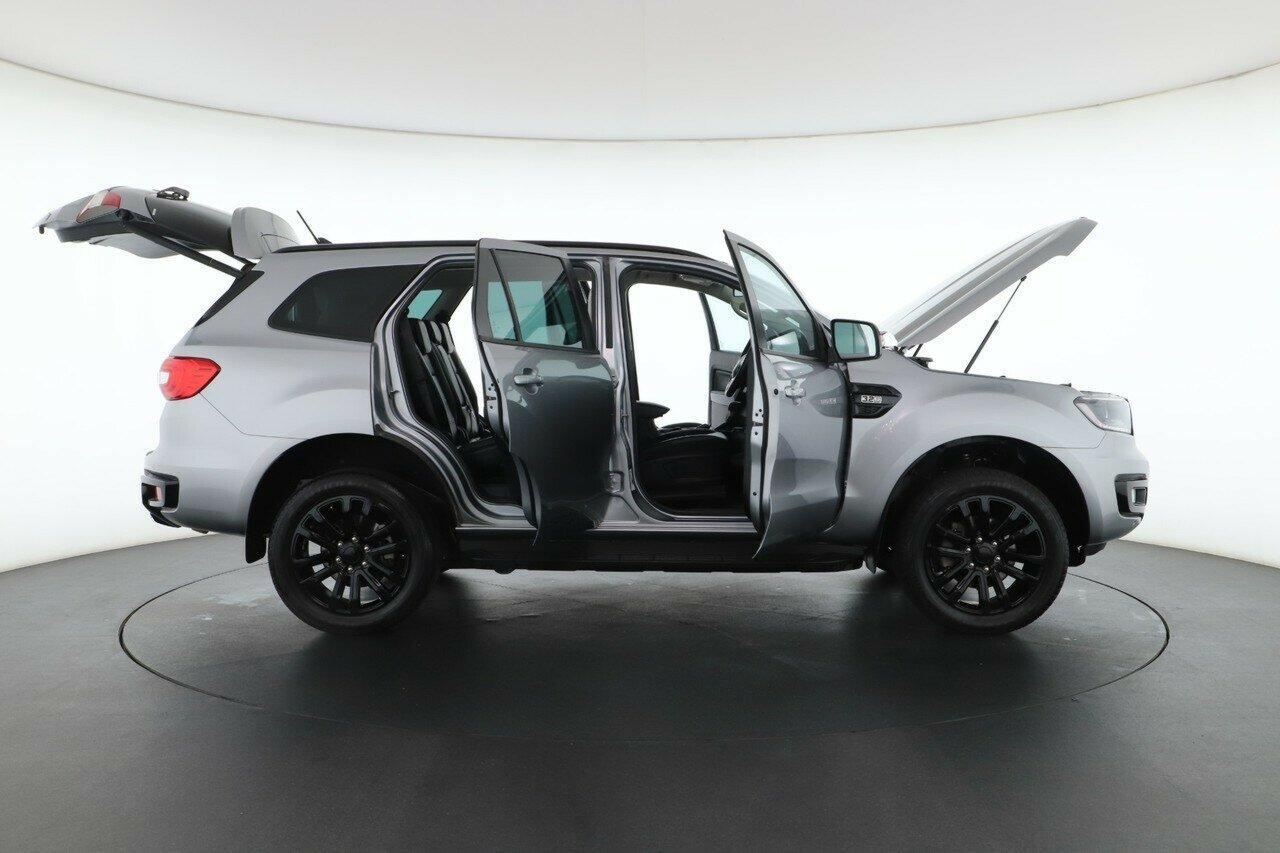 Ford Everest image 2