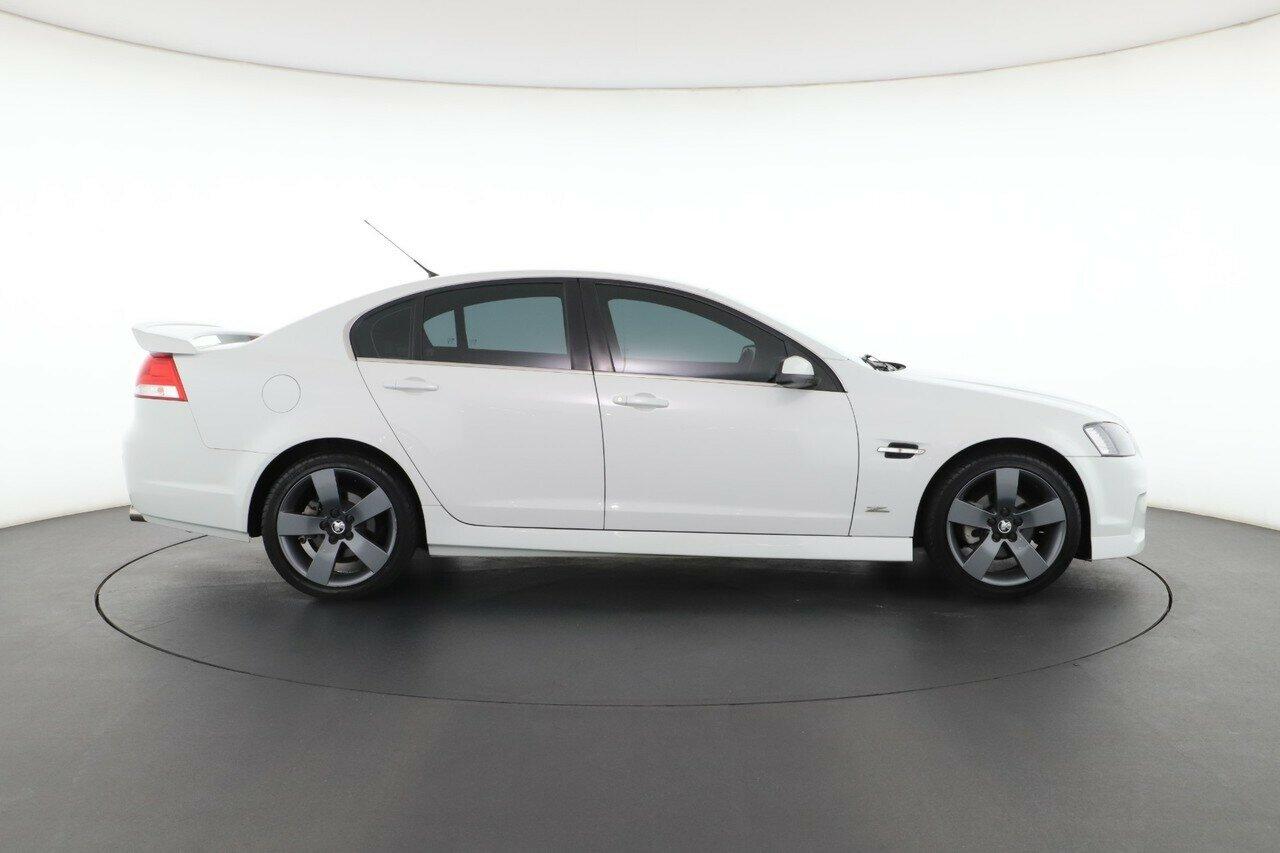 Holden Commodore image 3