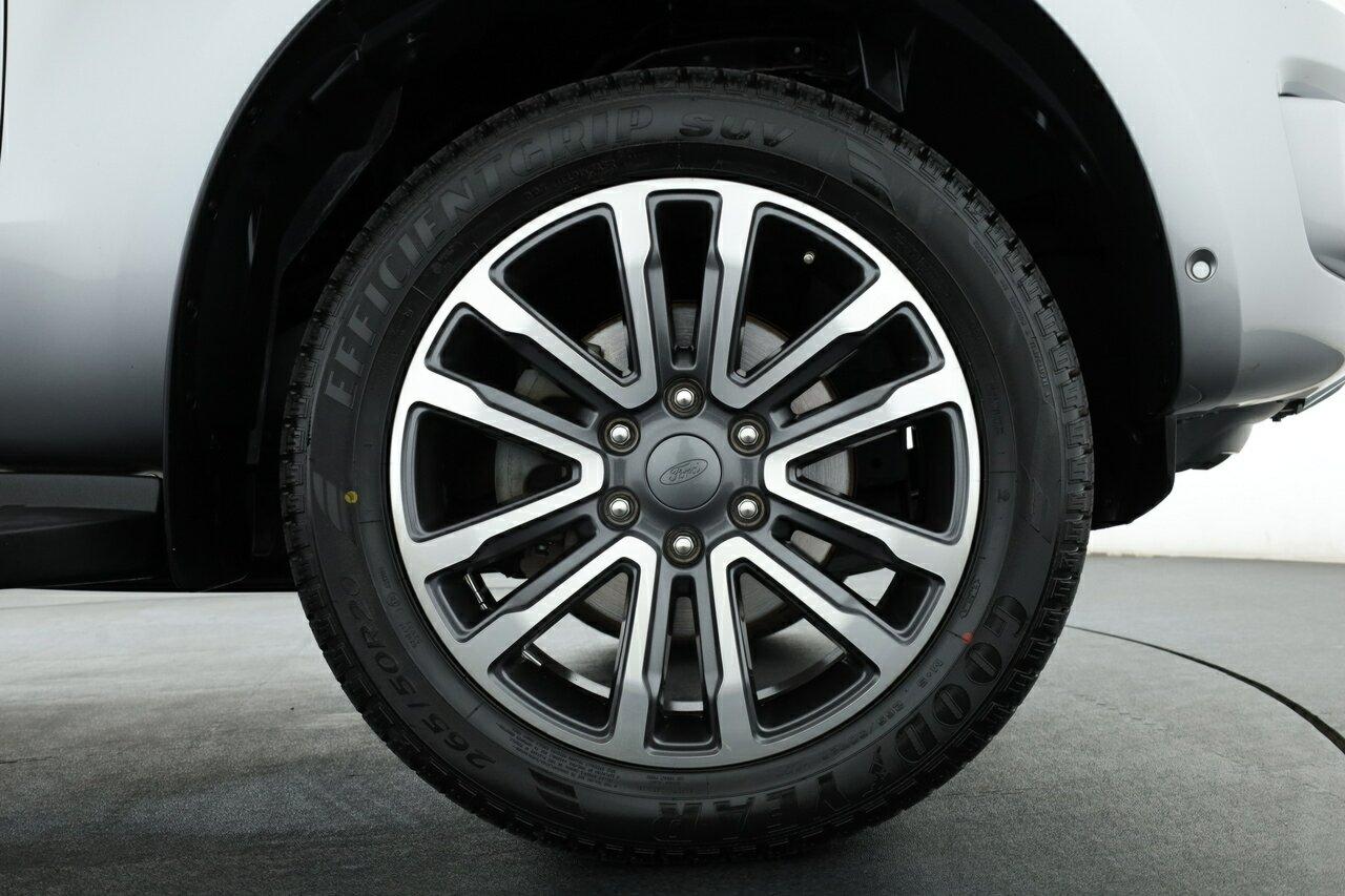 Ford Everest image 3