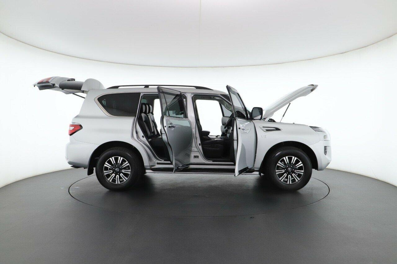 Nissan Patrol image 2