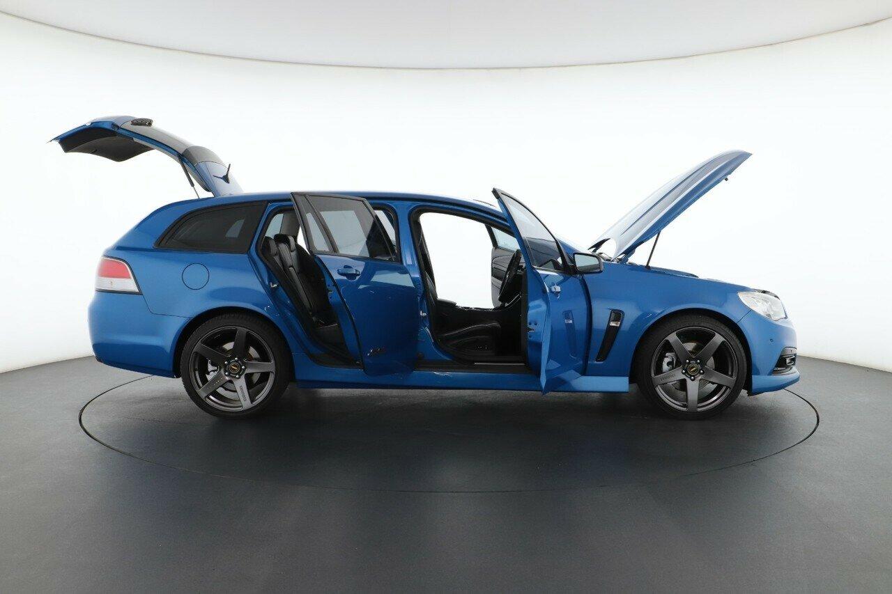 Holden Commodore image 4
