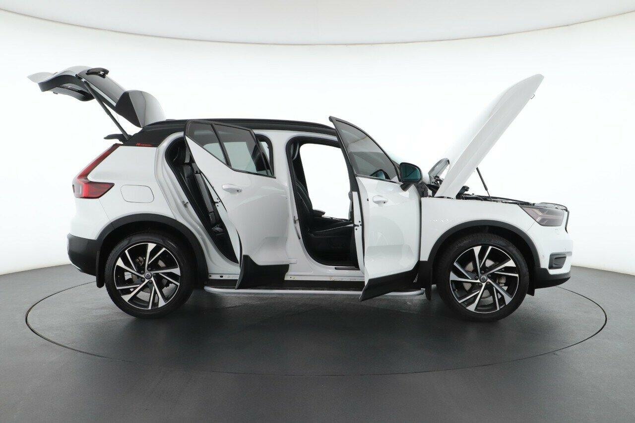 Volvo Xc40 image 3