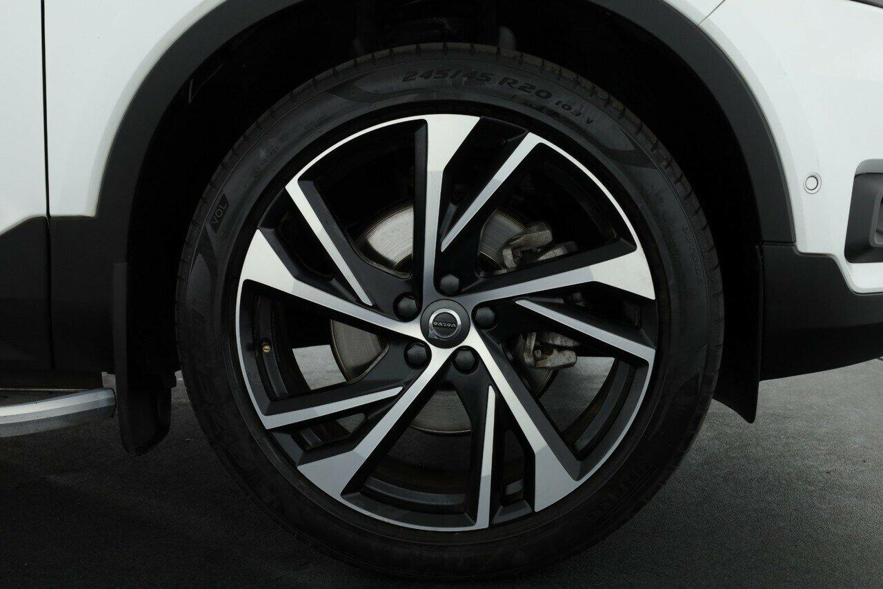 Volvo Xc40 image 4