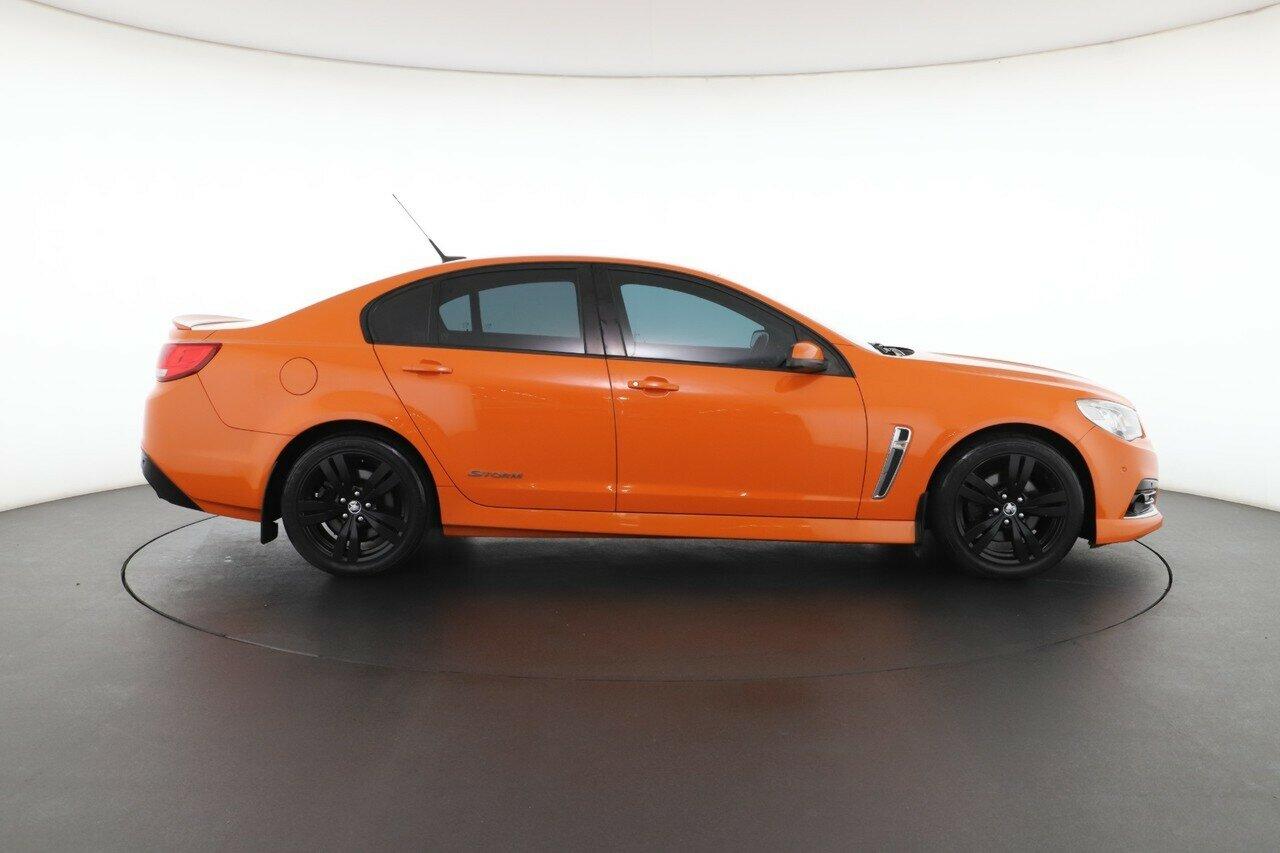 Holden Commodore image 3