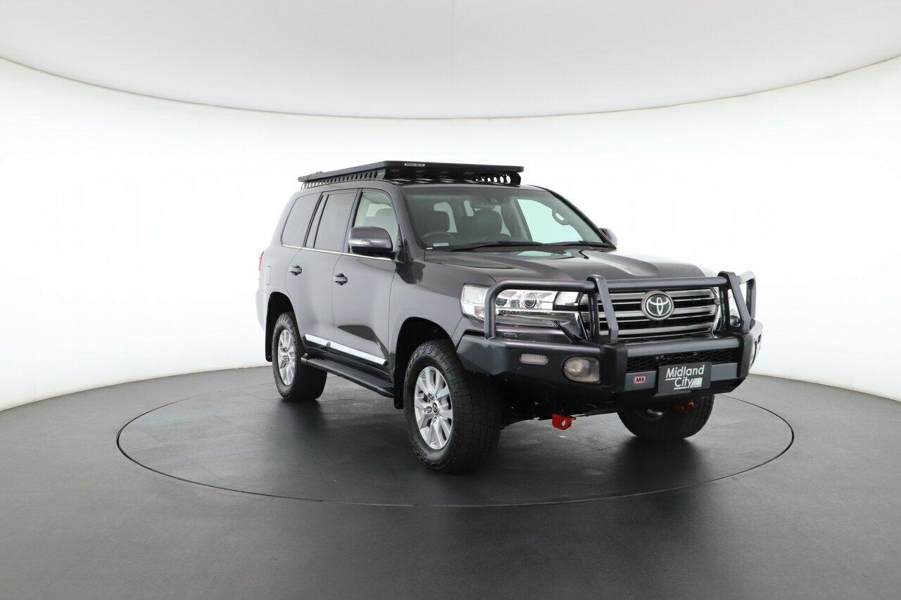 Toyota Landcruiser image 3