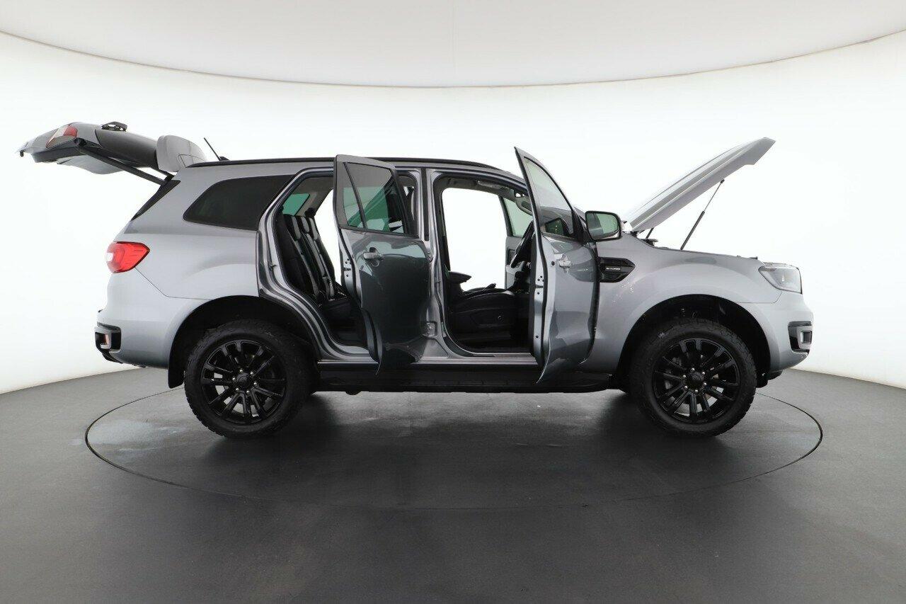 Ford Everest image 2