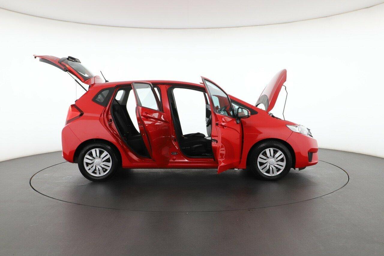 Honda Jazz image 2