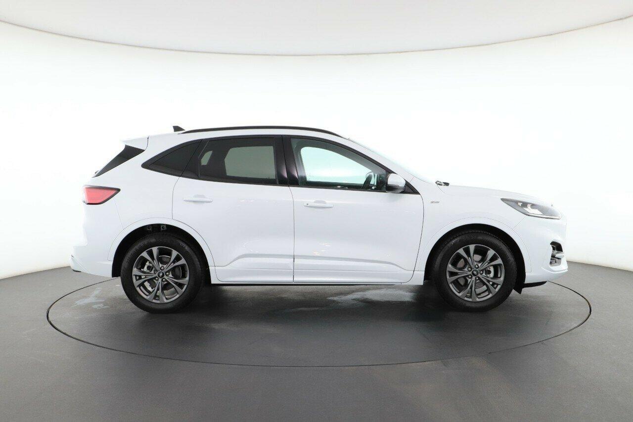 Ford Escape image 2