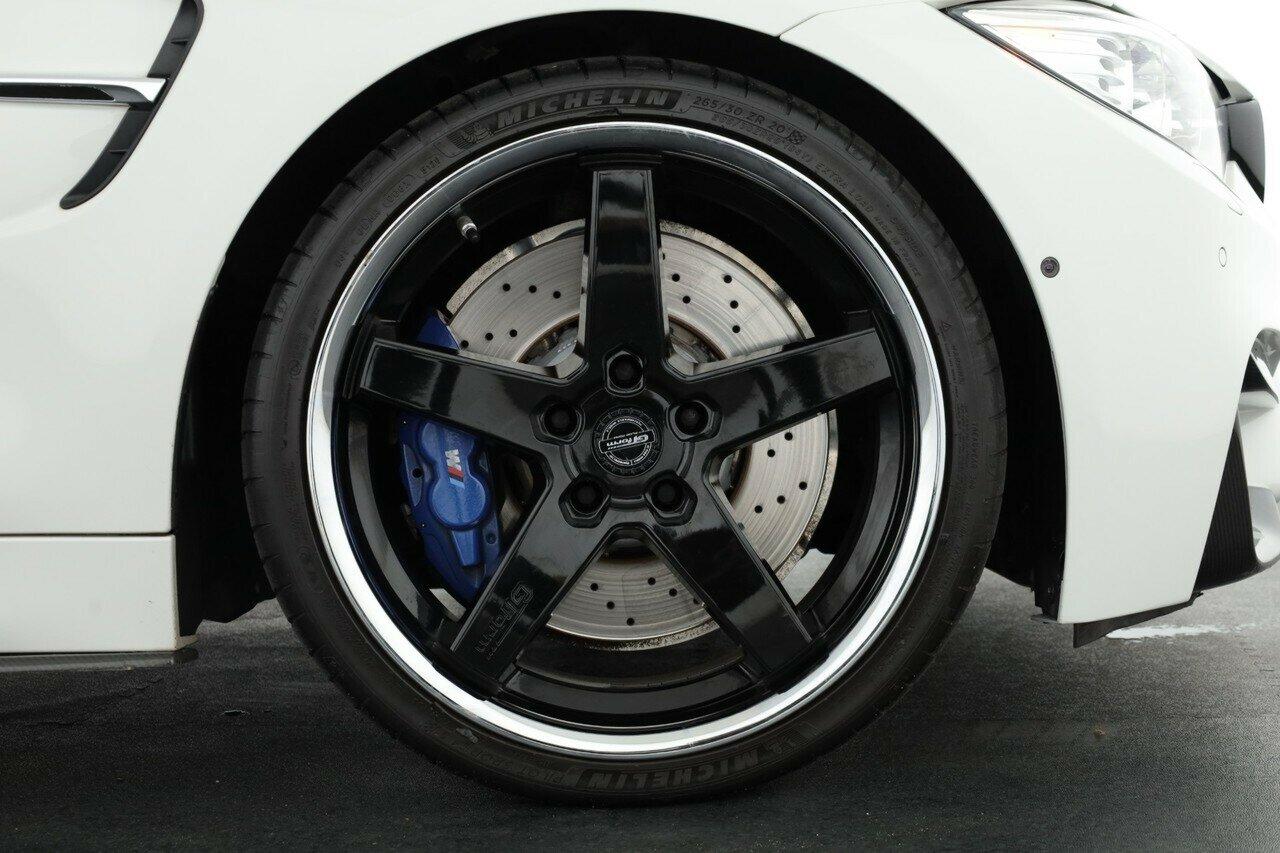 BMW M4 image 4