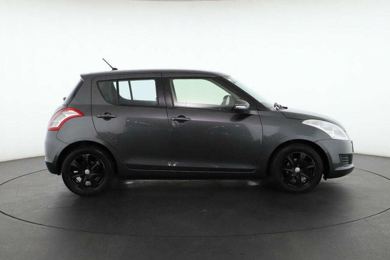 Suzuki Swift image 2