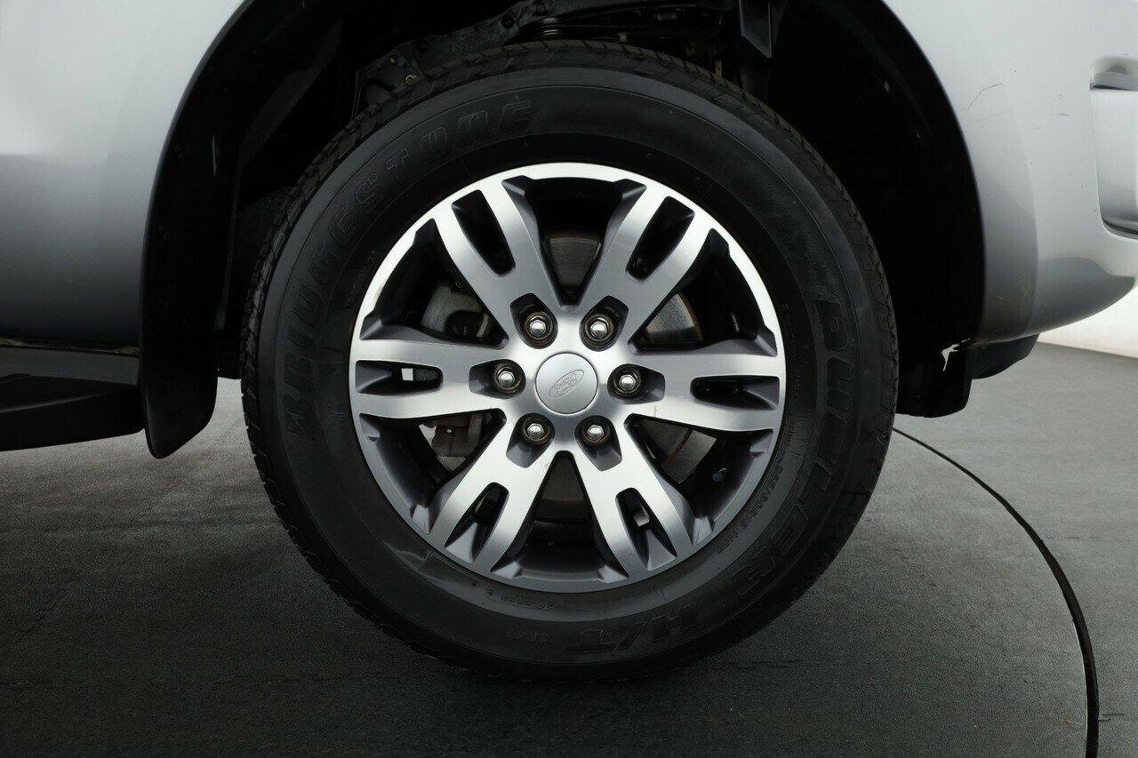 Ford Everest image 4