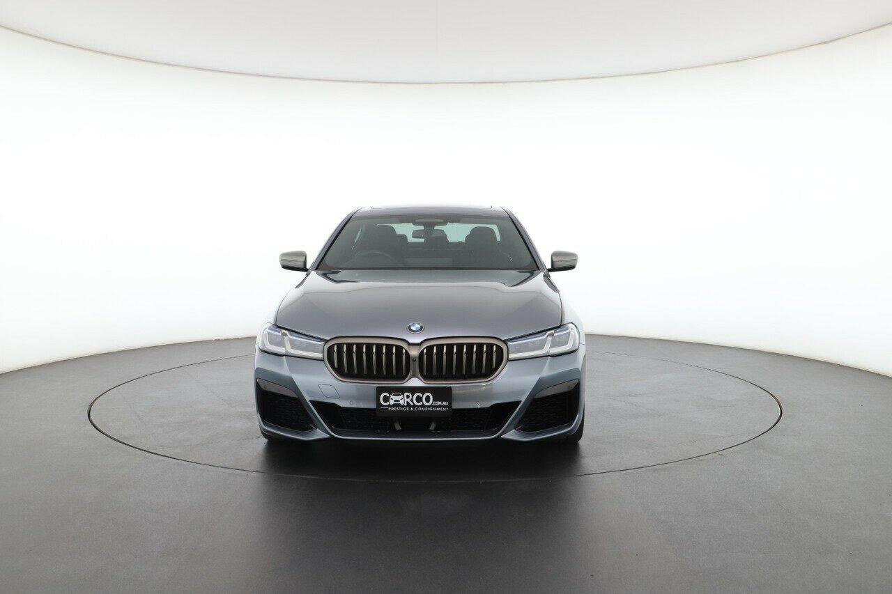 BMW 5 Series image 4