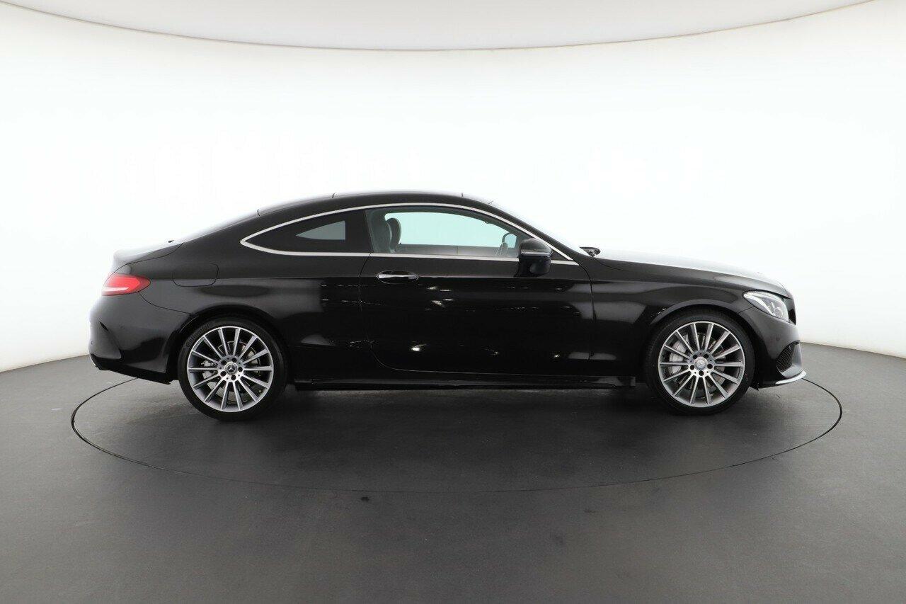Mercedes Benz C-class image 3