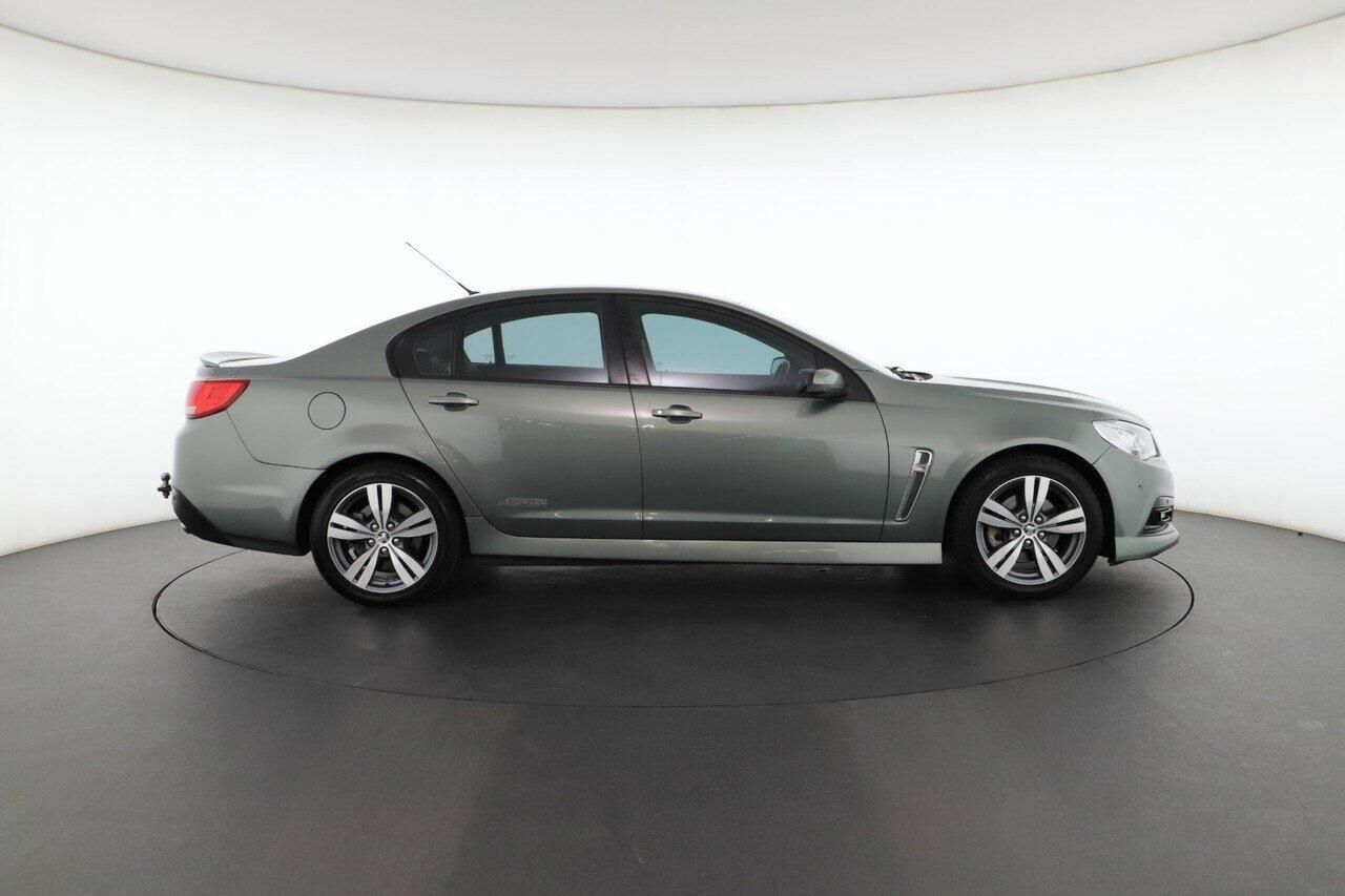 Holden Commodore image 2