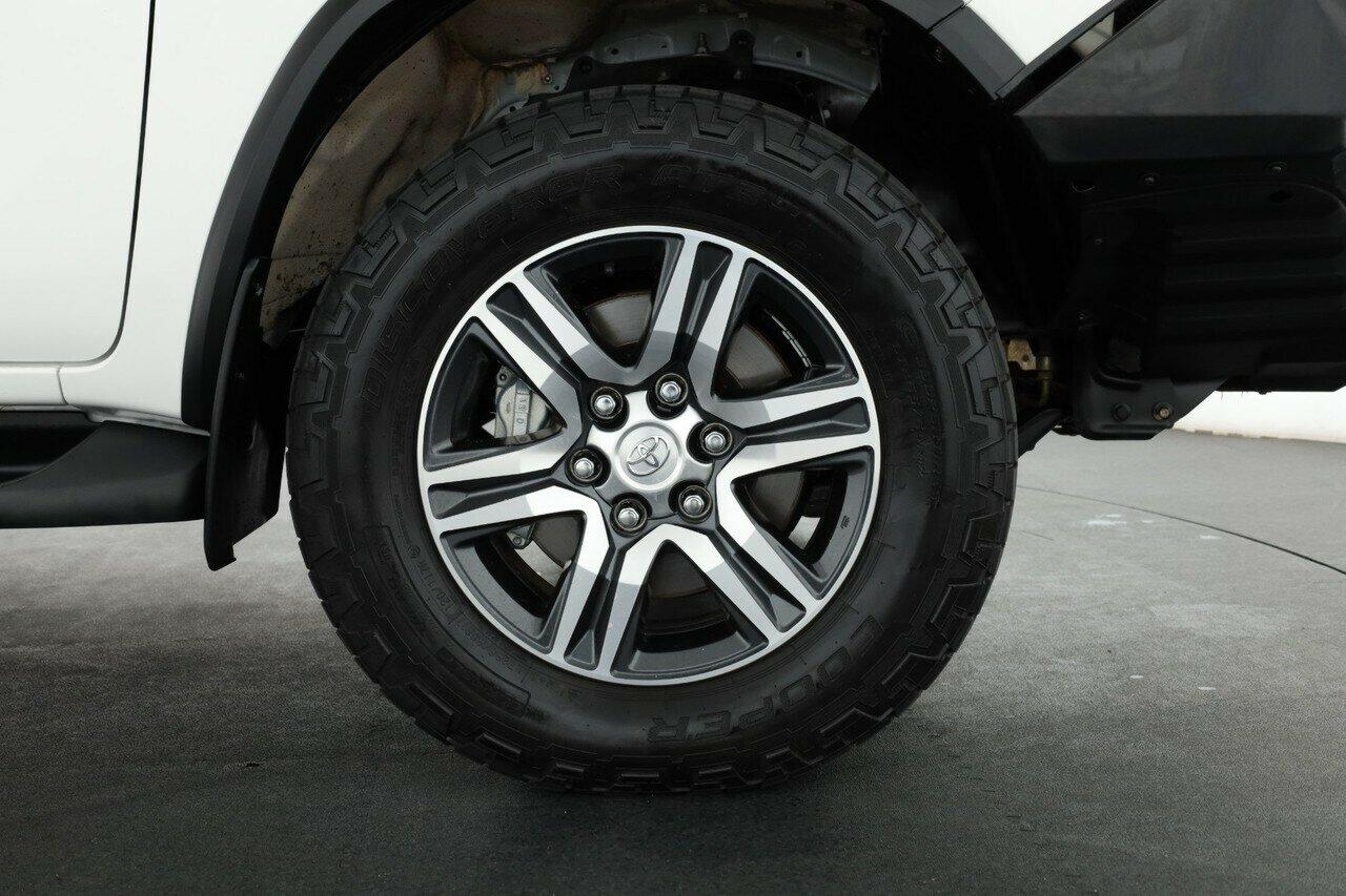 Toyota Fortuner image 3