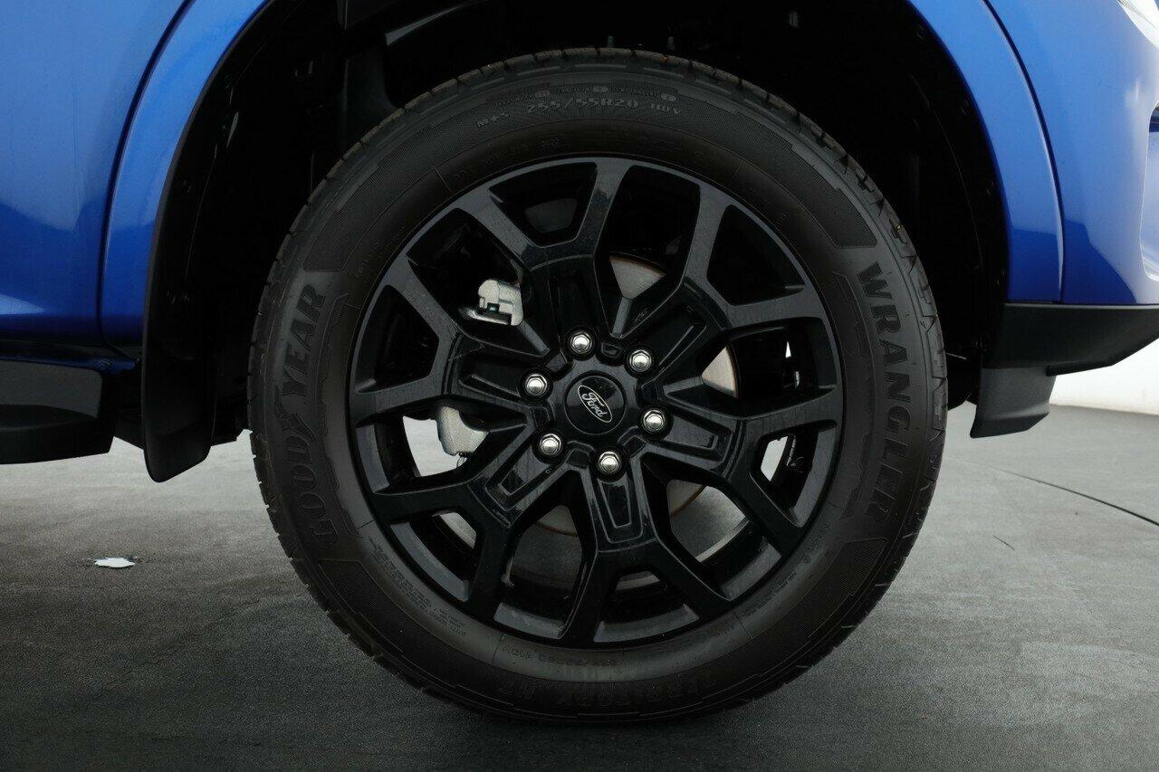 Ford Everest image 4