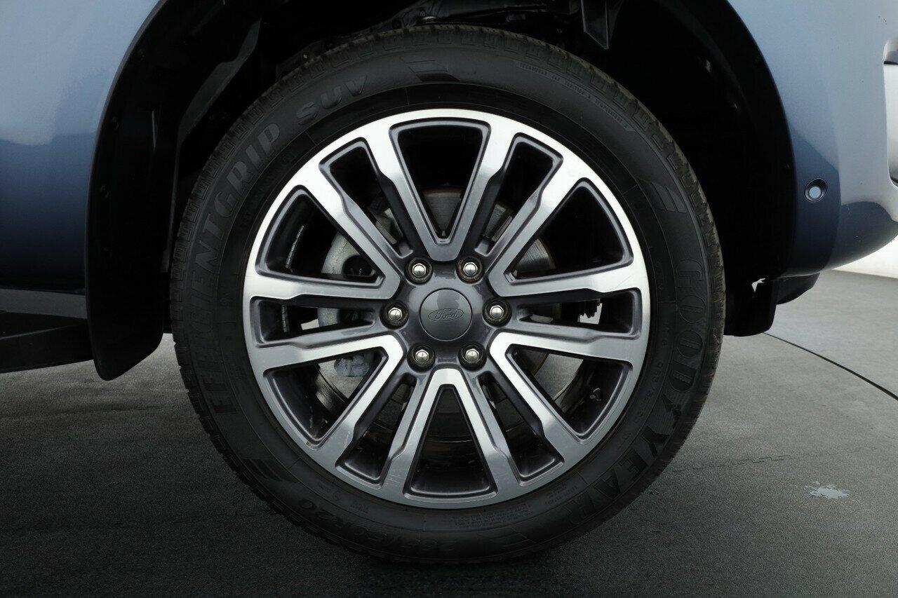 Ford Everest image 4