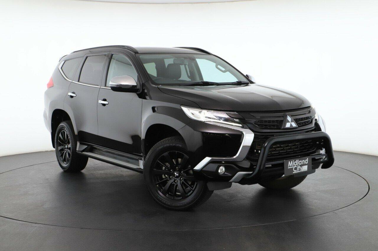 Mitsubishi Pajero Sport image 1