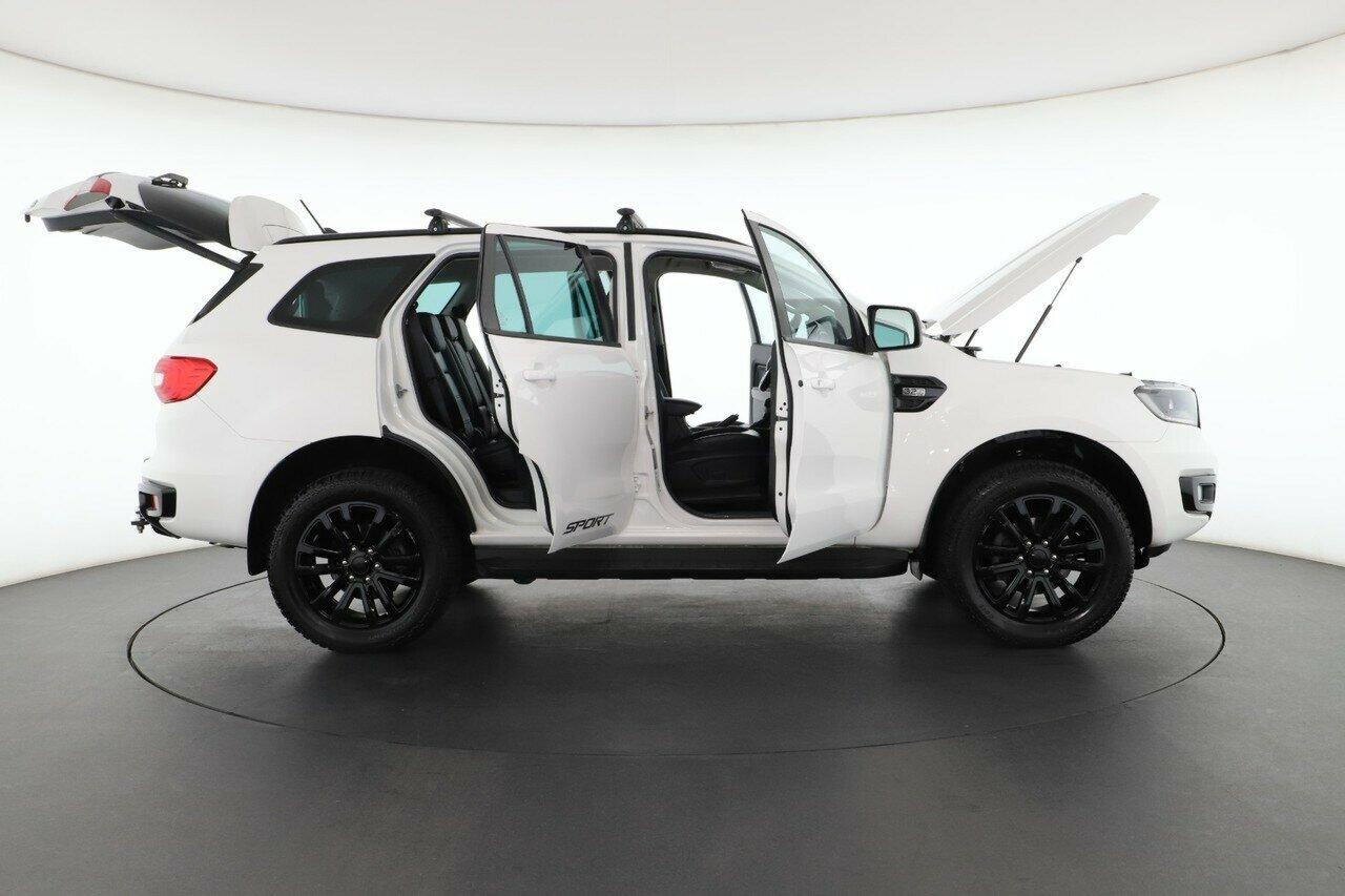 Ford Everest image 2
