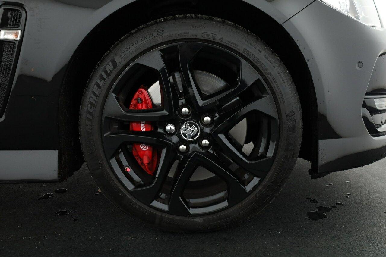 Holden Commodore image 3