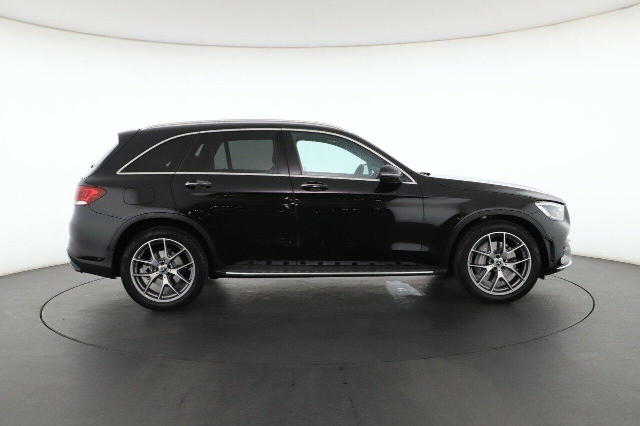 Mercedes Benz Glc-class image 2