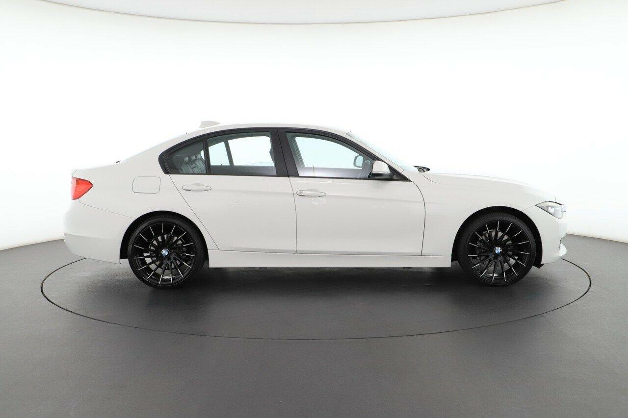 BMW 320d image 2