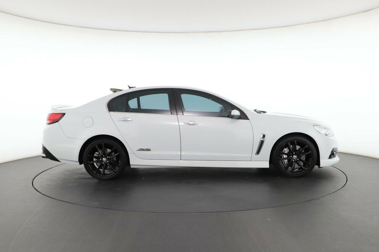 Holden Commodore image 3