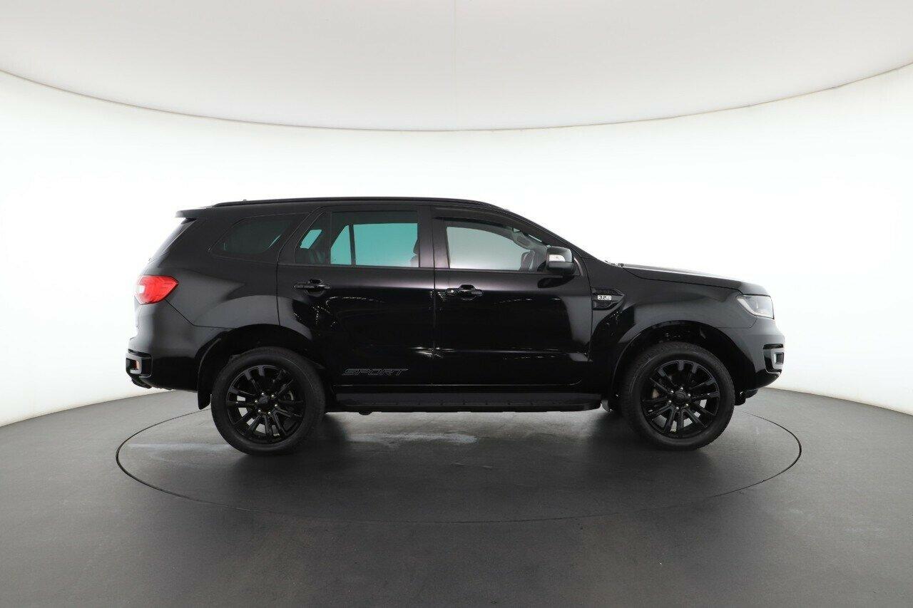 Ford Everest image 2
