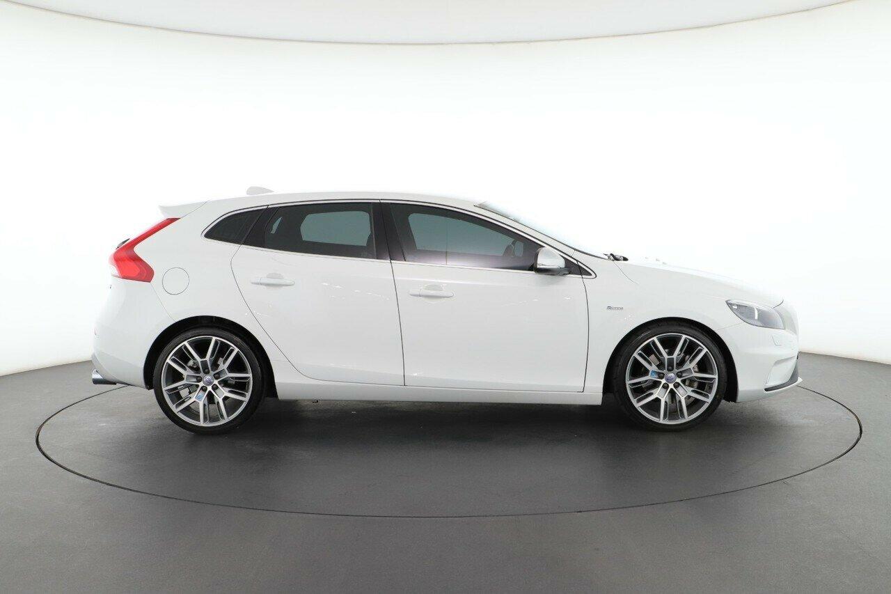 Volvo V40 image 3