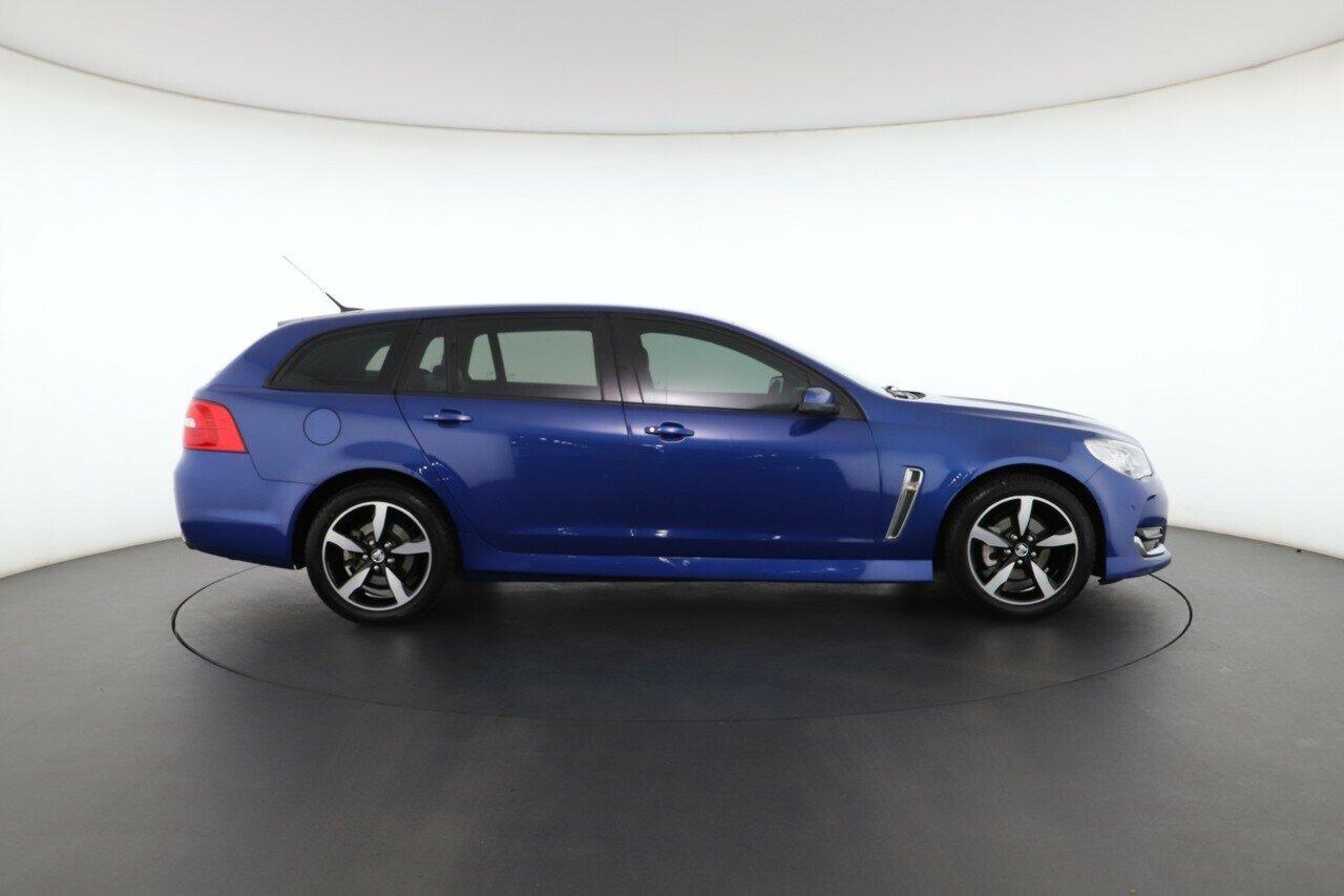 Holden Commodore image 2