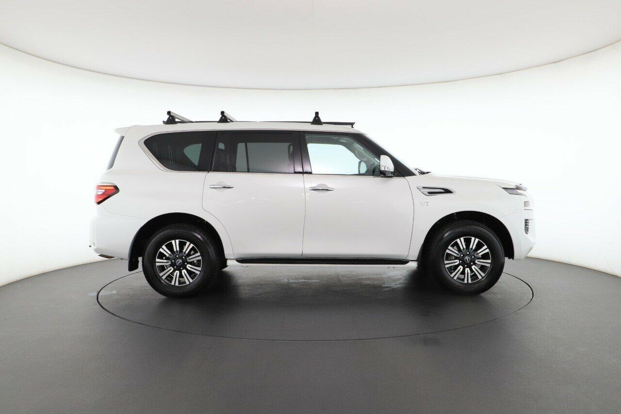 Nissan Patrol image 2