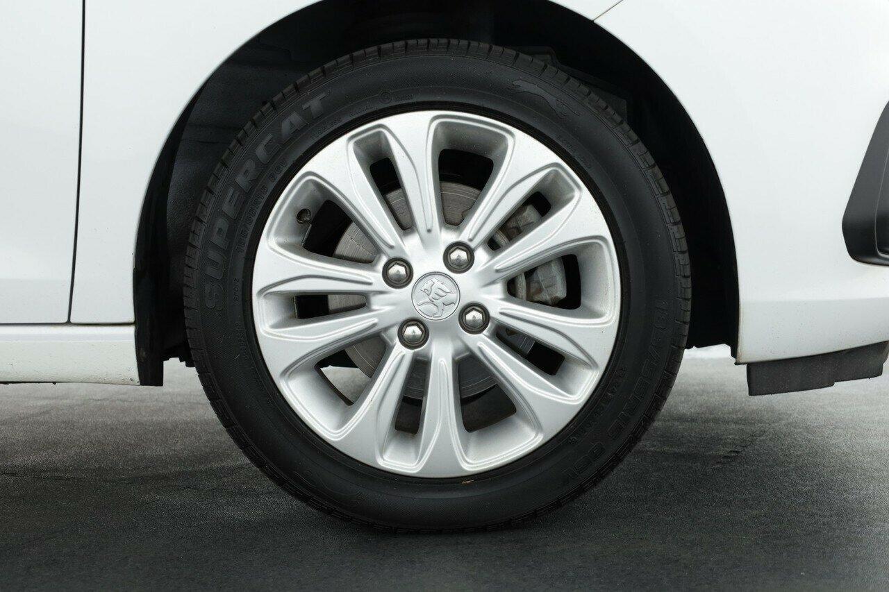 Holden Spark image 3