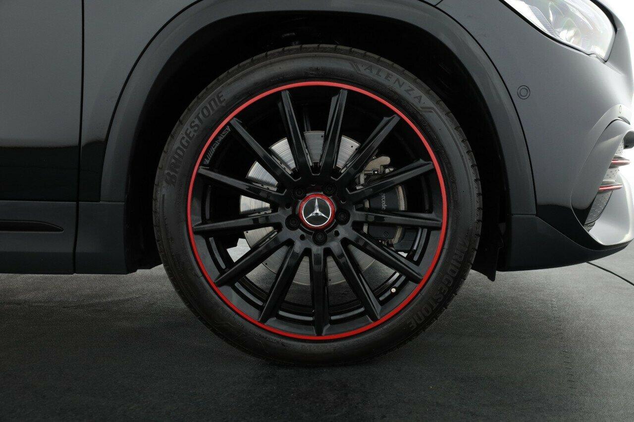 Mercedes Benz Gla-class image 3