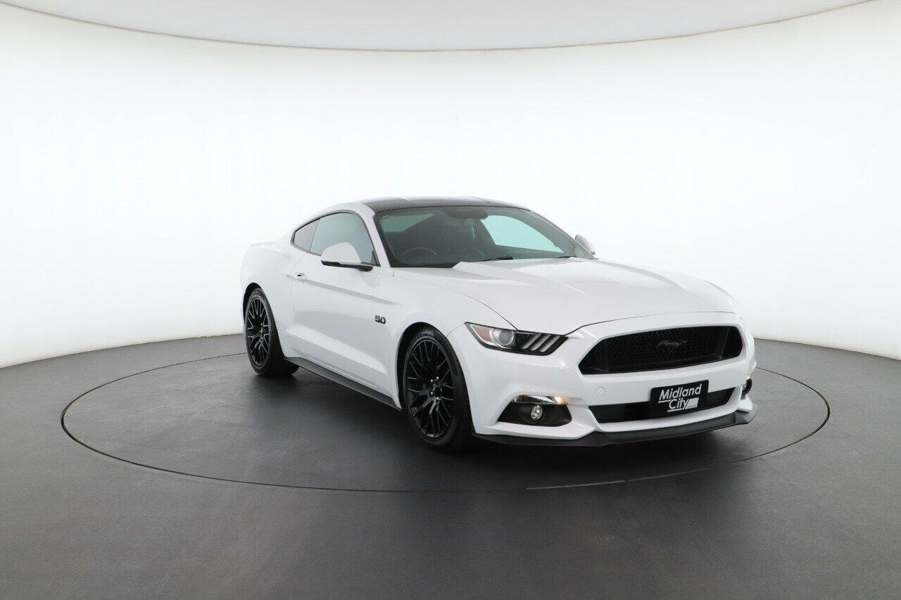 Ford Mustang image 4