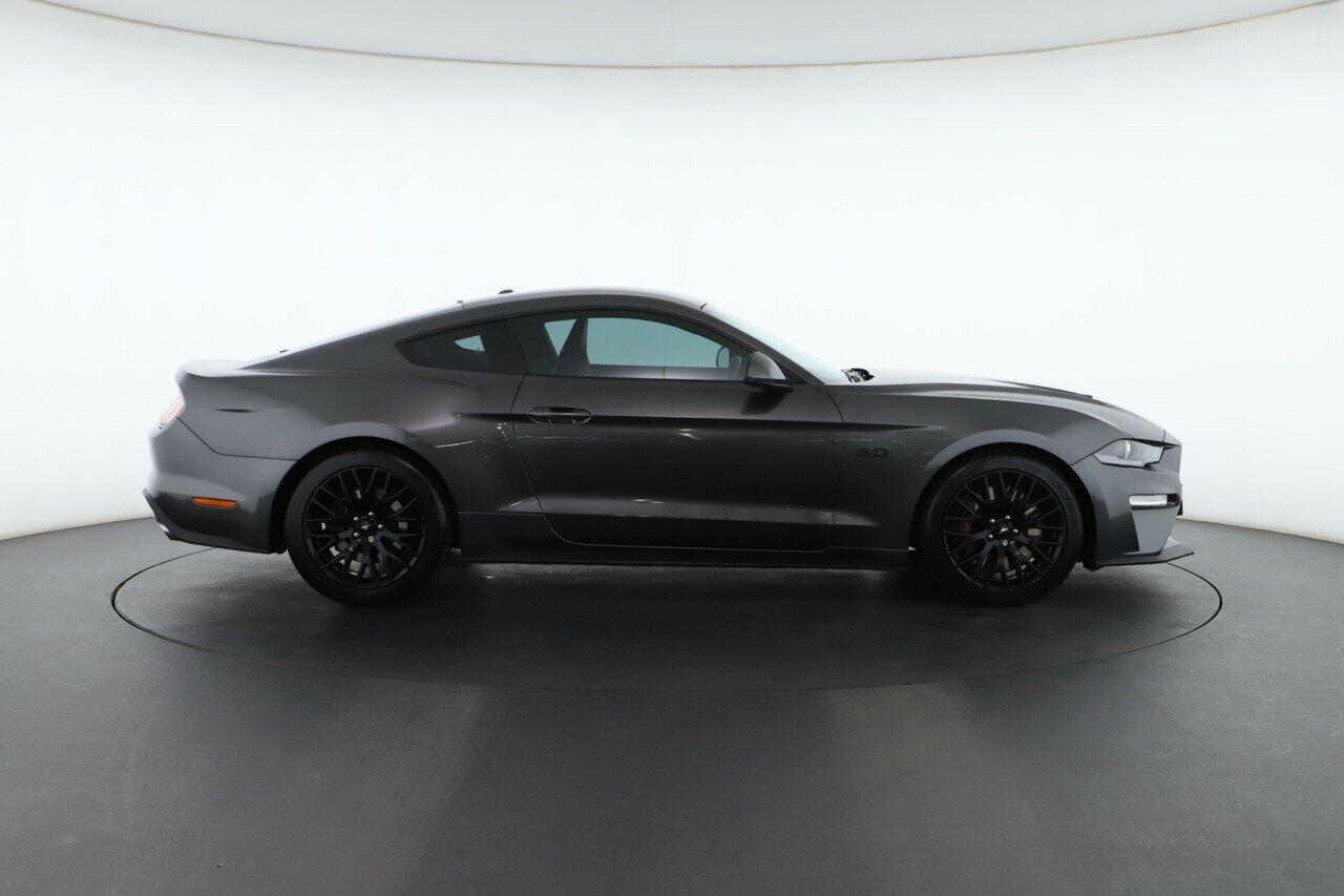 Ford Mustang image 3