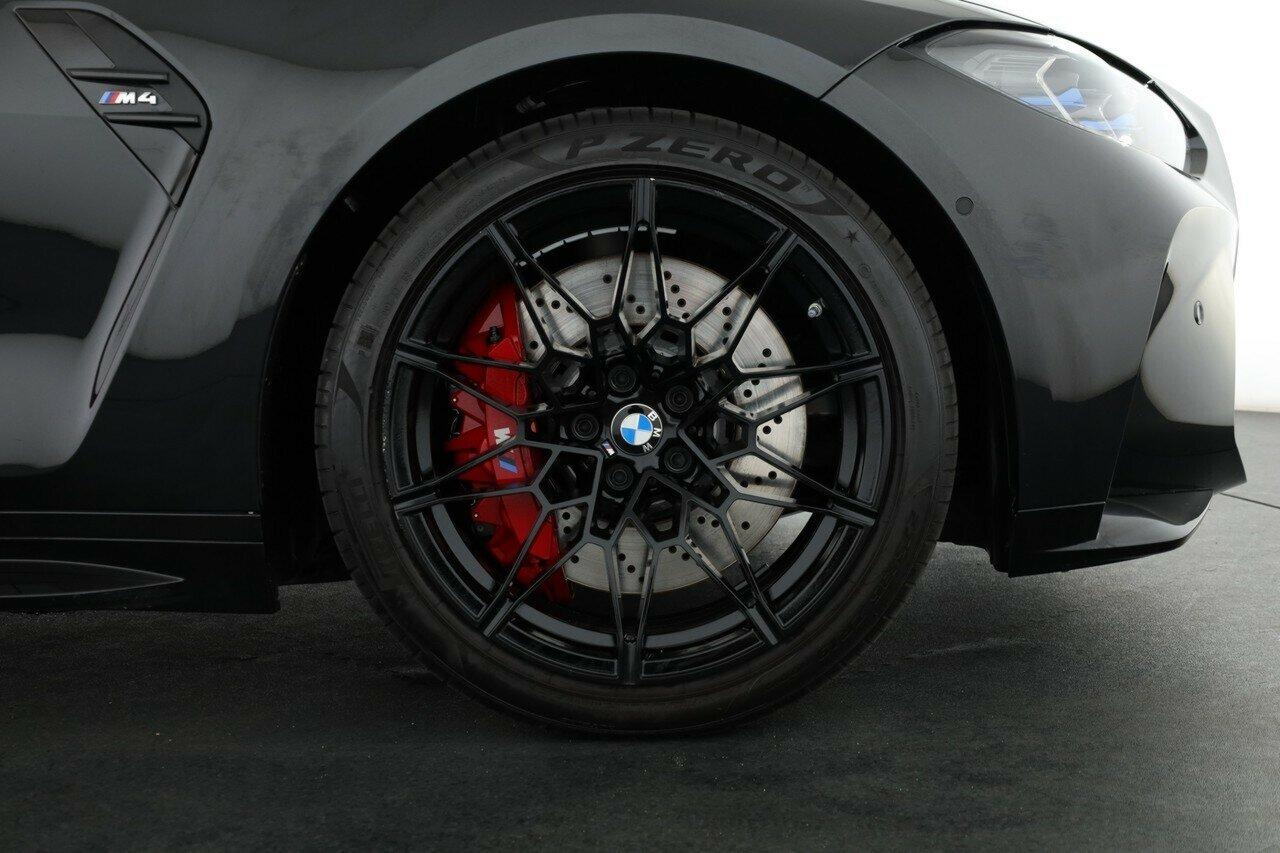 BMW M4 image 4