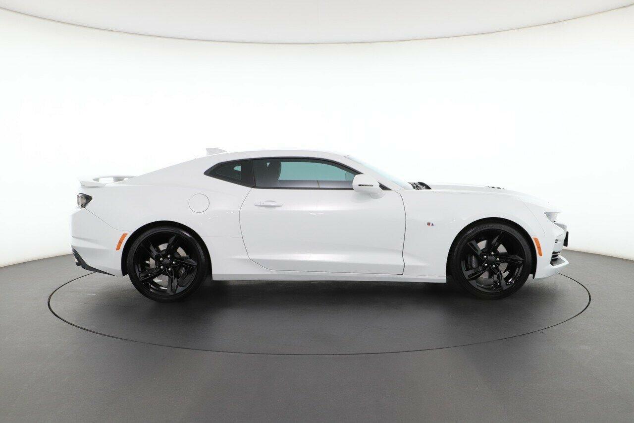 Chevrolet Camaro image 3