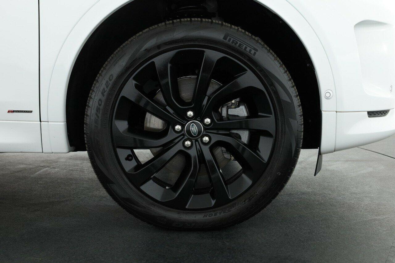 Land Rover Discovery Sport image 4