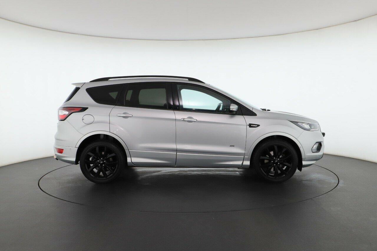 Ford Escape image 3