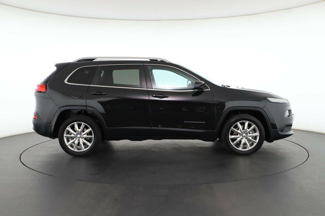 Jeep Cherokee image 2