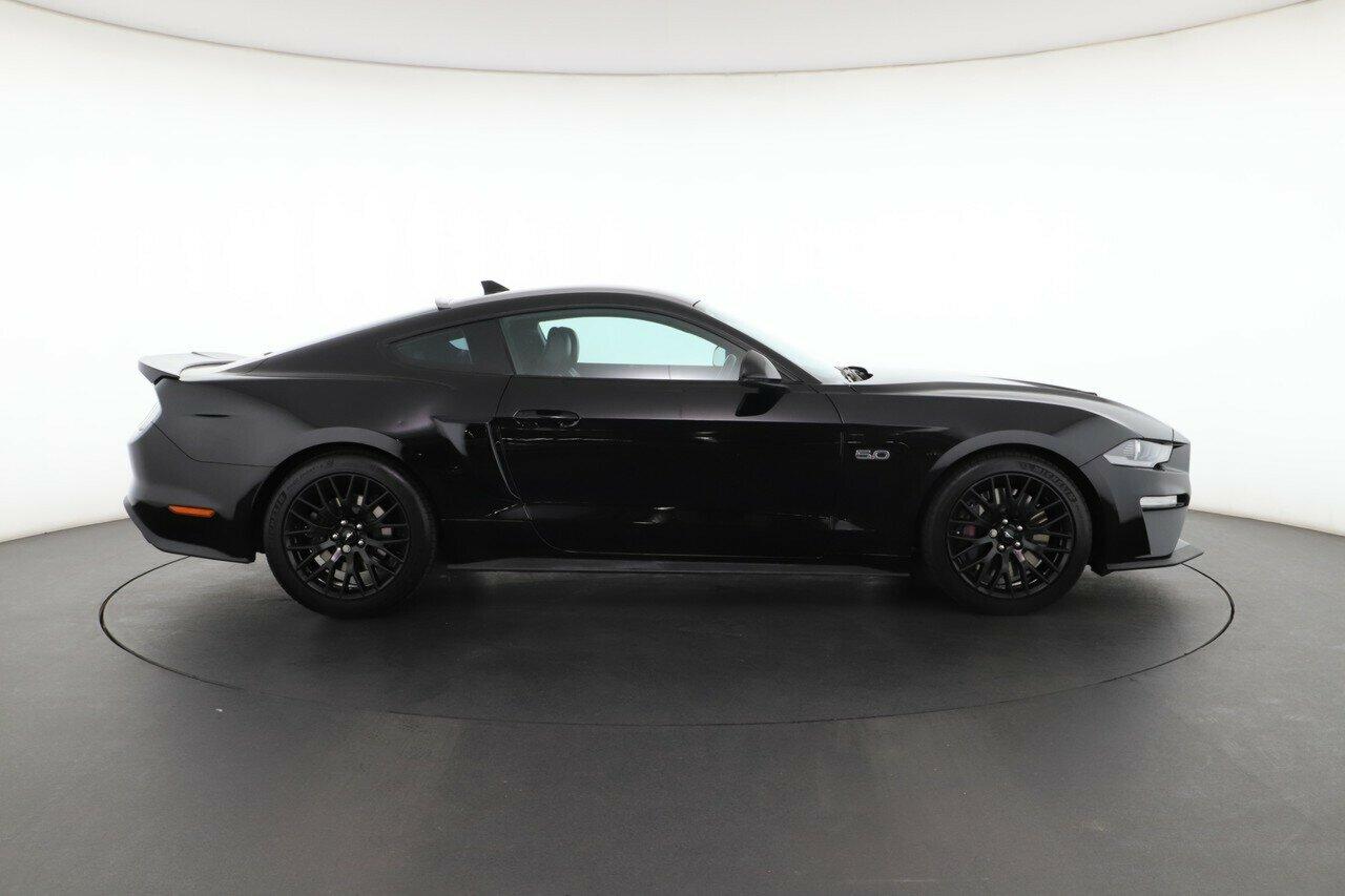 Ford Mustang image 2