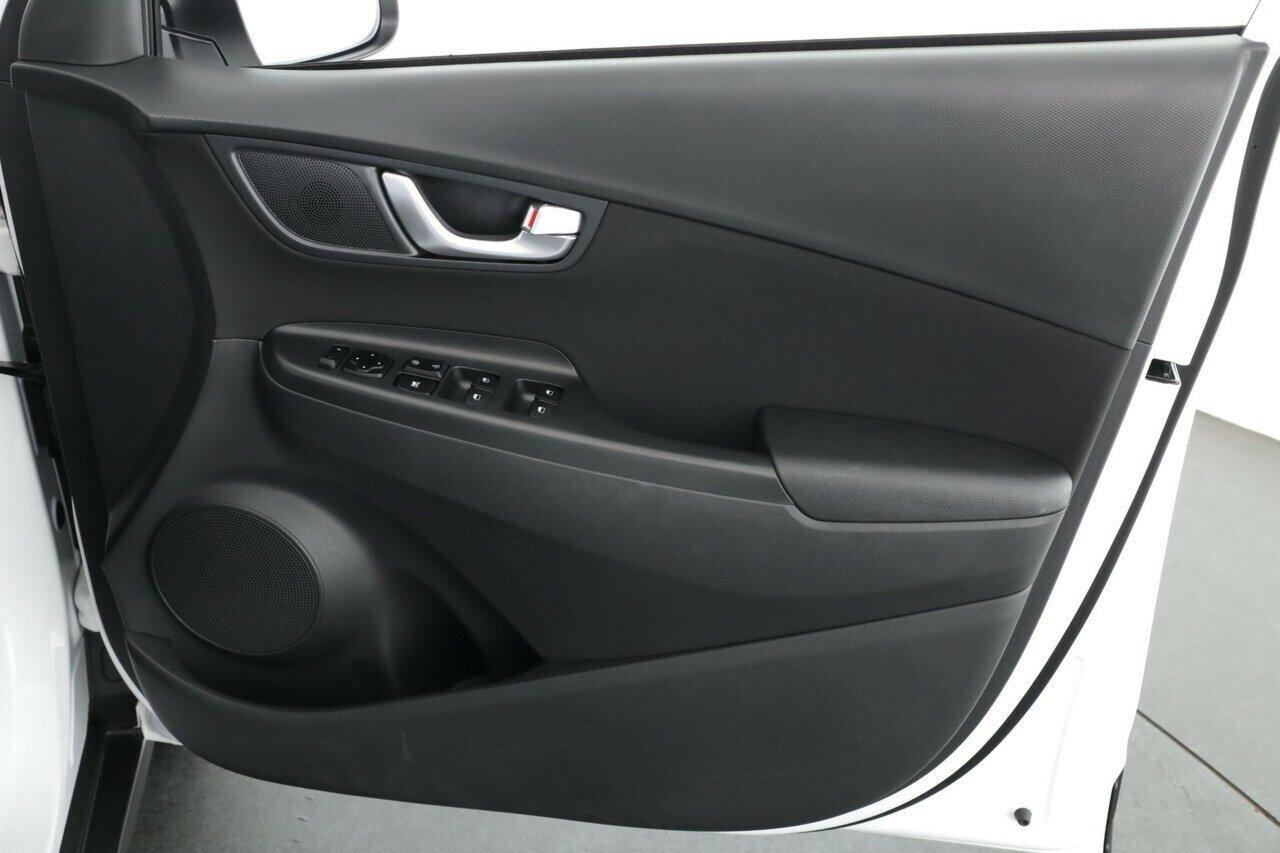 Hyundai Kona image 3