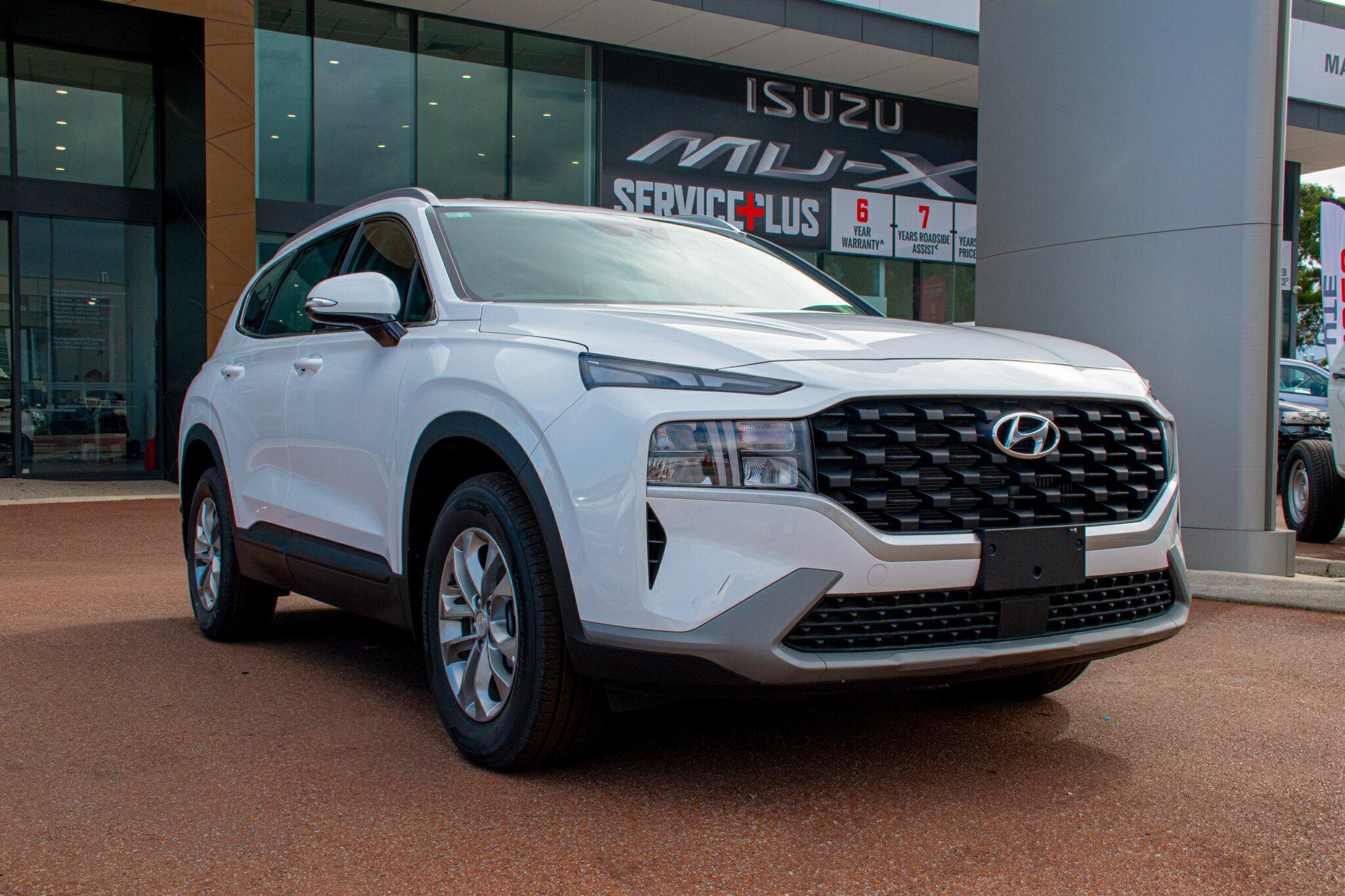 Hyundai Santa Fe image 1